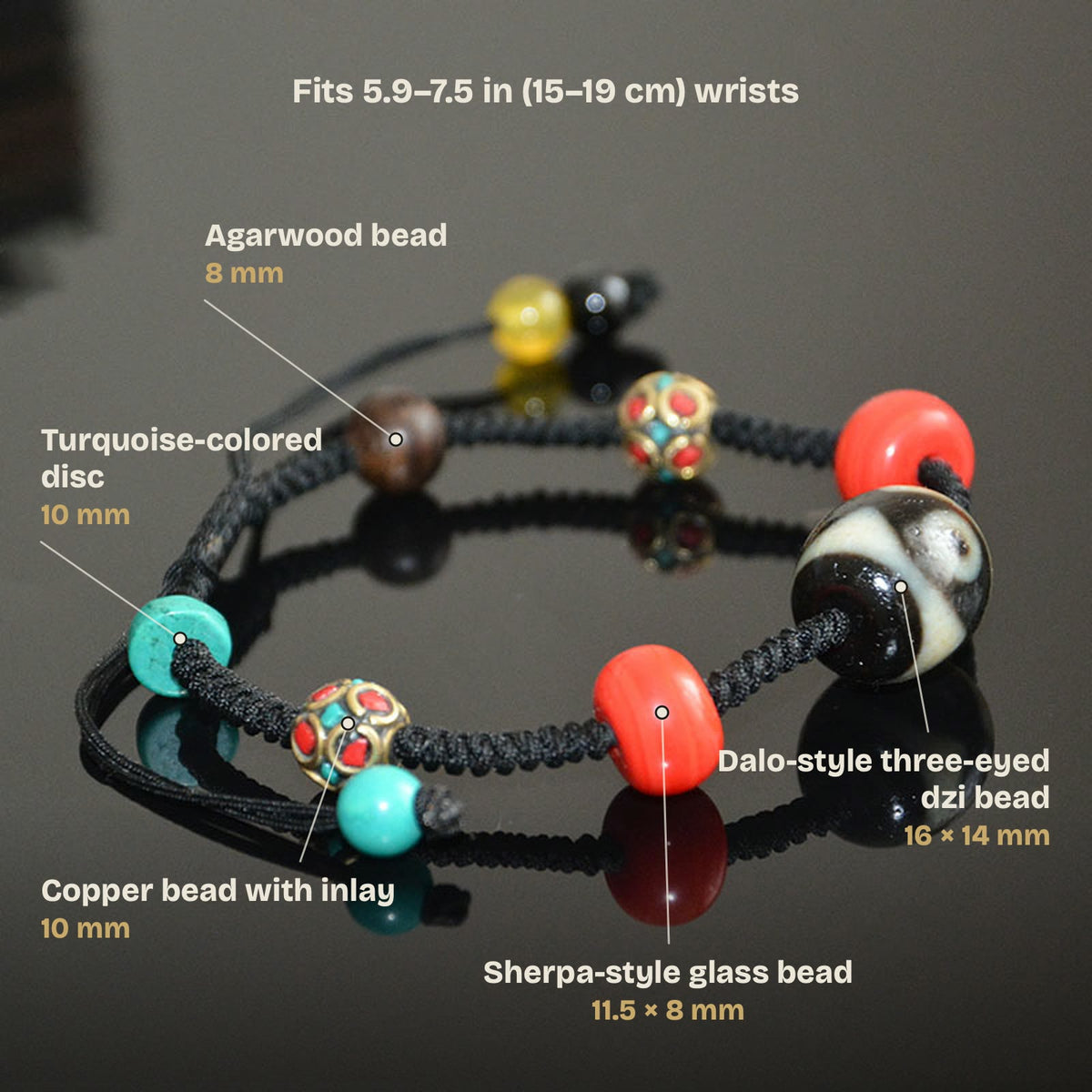 Labeled bead guide: Dalo three-eyed dzi bead 16 × 14 mm, red glass bead 11.5 × 8 mm, copper bead with inlay 10 mm, blue-green disc 10 mm, agarwood bead 8 mm; fits 5.9–7.5 in (15–19 cm) wrists